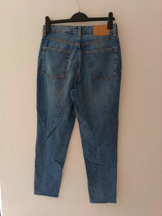 Jeans blu strappati