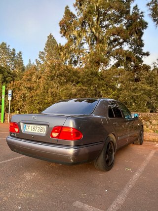 Mercedes-Benz Clase E 1995