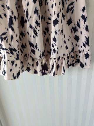 Vestido de verano crema con estampado