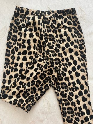 Pantalones Zara estampado leopardo