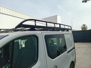 Baca Renault Trafic / Vivaro / NV300
