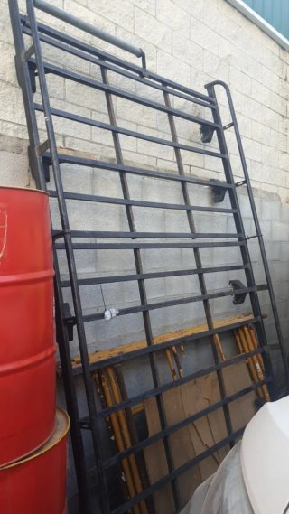 Baca Renault Trafic / Vivaro / NV300