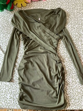 Vestido verde cruzado manga larga