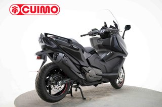 KYMCO AK 550