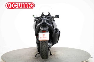 KYMCO AK 550