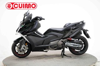 KYMCO AK 550