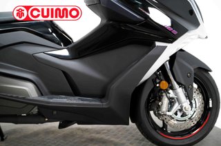 KYMCO AK 550