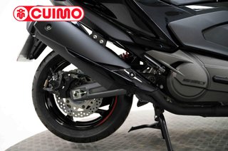 KYMCO AK 550