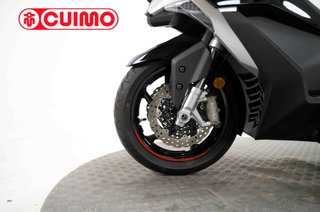 KYMCO AK 550