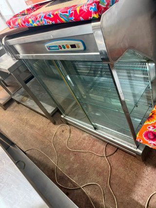 Expositor refrigerado con cristal