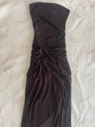 Vestido marrón con falda asimetrica teansparencias