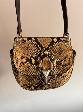 Bolso Massimo Dutti estampado serpiente