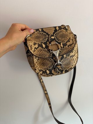 Bolso Massimo Dutti estampado serpiente