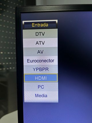 Monitor/TV nera