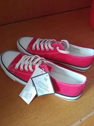 Zapatillas deportivas rojas talla 39