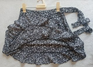 El arte de una falda con contraste
