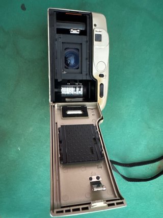 Yashica Zoomate 105 fotocamera analogica 35mm