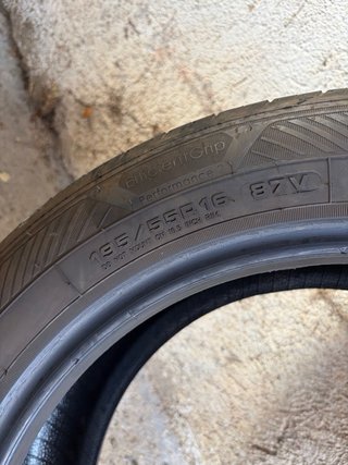 Neumático Goodyear 195/55/16 87V
