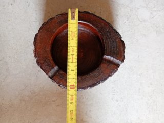Portacenere artigianale in legno massiccio