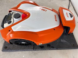 Robot cortacésped Sthill 632P 5000m2 EN GARANTÍA