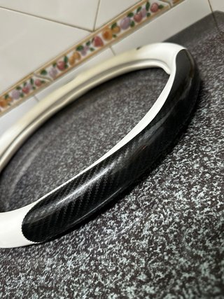 Funda Volante Premium Blanca y Negra