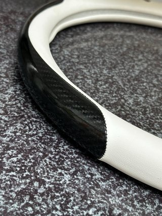 Funda Volante Premium Blanca y Negra