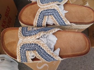 Sandalias plataforma tejidas beige y azul. NUEVAS