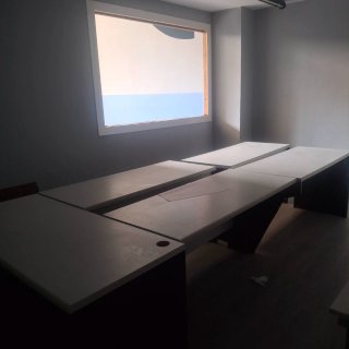 Mesas de estudio o almacén
