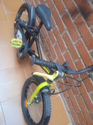 Bicicleta BTWIN DARK HERO 500