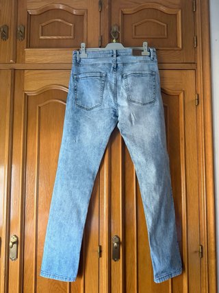 Pantalón vaquero Pull&Bear azul claro Talla 42