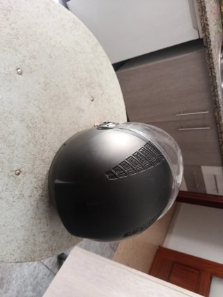 Casco de moto BHR con visera