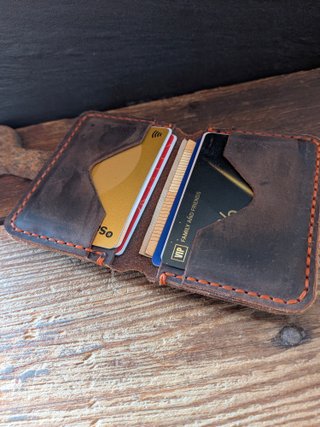 Cartera de piel artesanal
