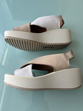 Sandalias Igi&Co Piel Beige y Blancas Mujer