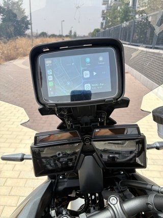 Yamaha Tracer 9 GT Negra y Dorada