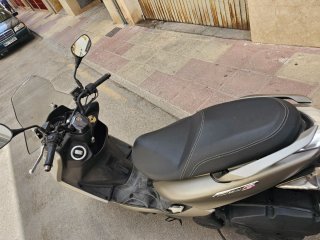 Yamaha Majesty 125 S Gris