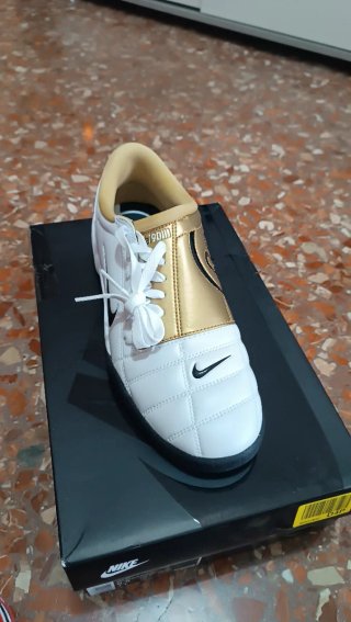 Zapatillas Nike Total 90 - Blancas y Doradas