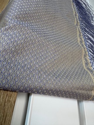 Pañuelo/Mantón Lila con Flecos