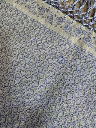 Pañuelo/Mantón Lila con Flecos