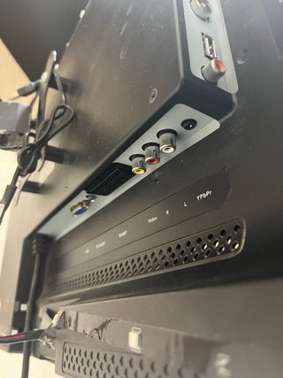 Televisor Bogo 24 con soporte