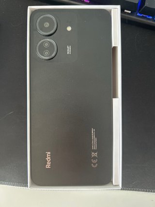 Redmi 13C 6.74 90Hz NFC con protector de pantalla
