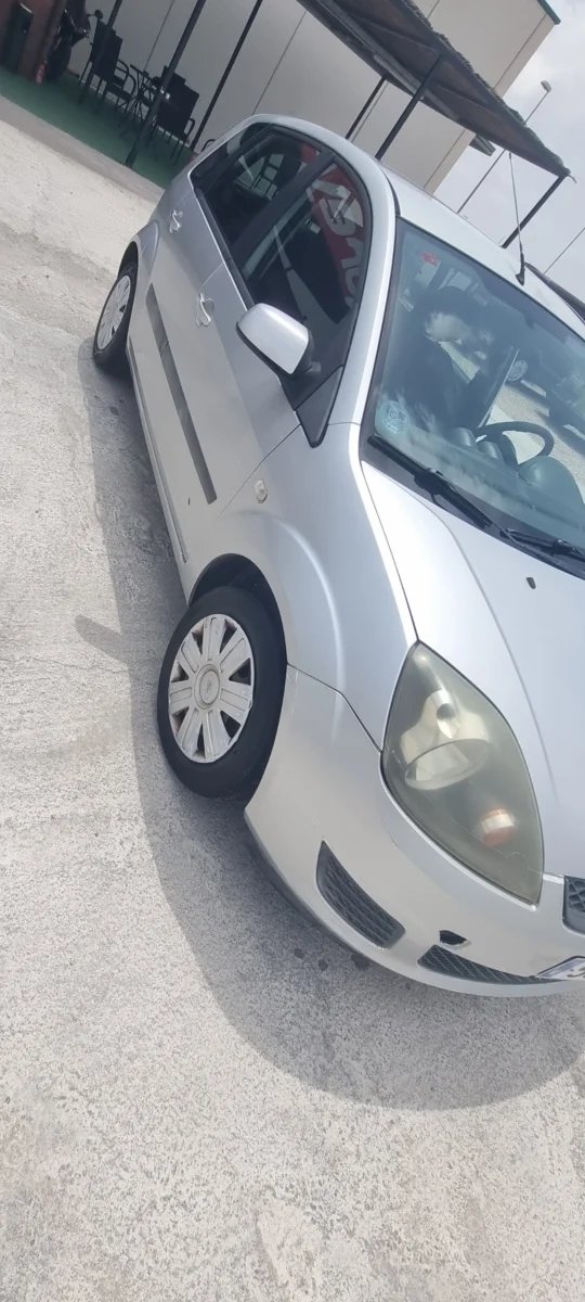 Ford Fiesta 2008 - foto 1