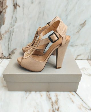 Sandalias Hoss Intropia Beige y Dorado