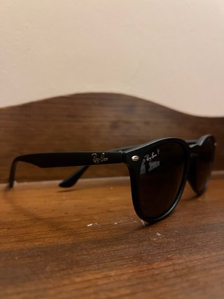 Gafas de Sol Ray-Ban Negras con Funda