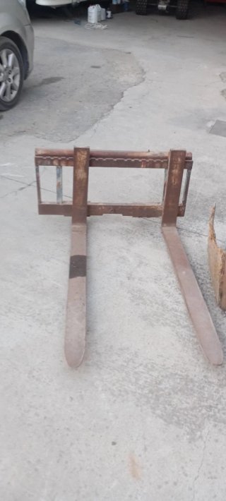 Pinzas porta palé para miniexcavadora y tractor