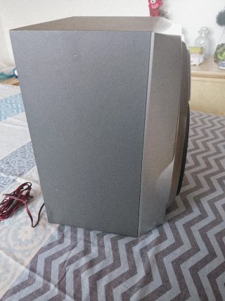 Altavoz Aiwa Plata y Negro