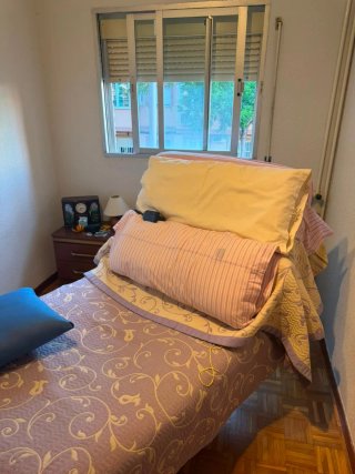 Cama articulada seminueva con colchón
