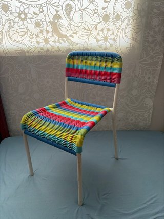 Conjunto de 6 sillas infantiles hierro.