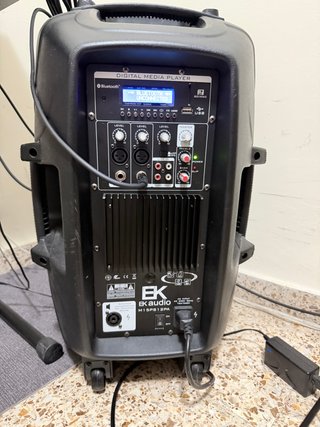 Juego 2 altavoces autoamplificados negros