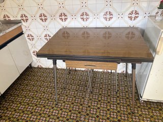 Mesa de comedor vintage madera y metal