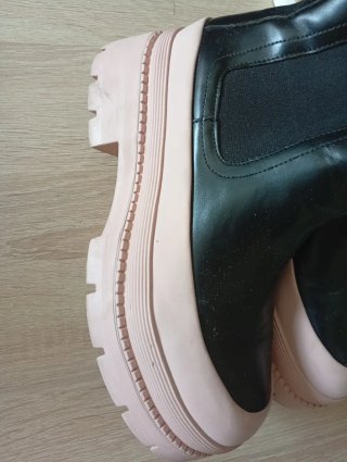 Botas Ulanka Negras y Rosas